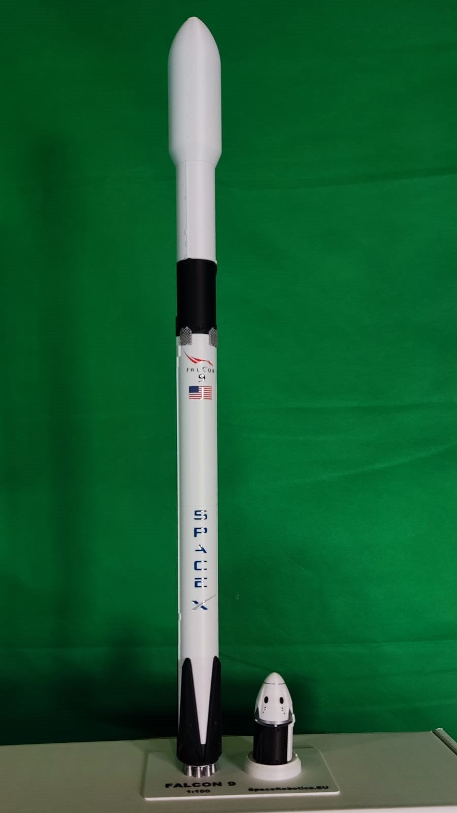 Falcon_9_Cohete_Escala_SpaceX_